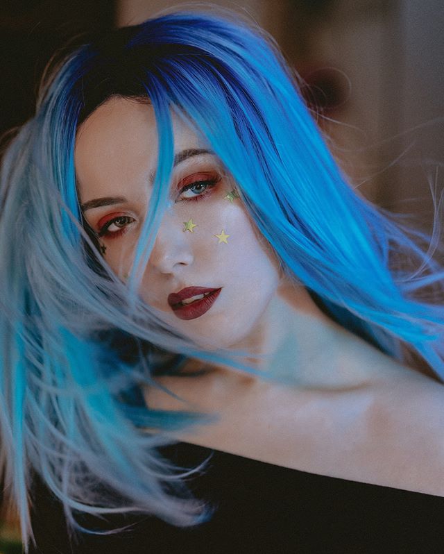 blue wigs